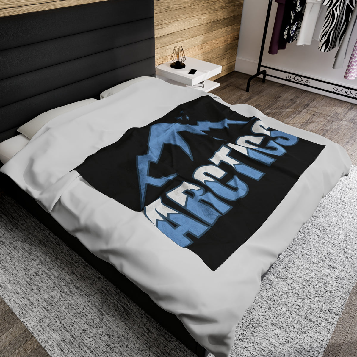 Arctics Cozy Velveteen Plush Blanket