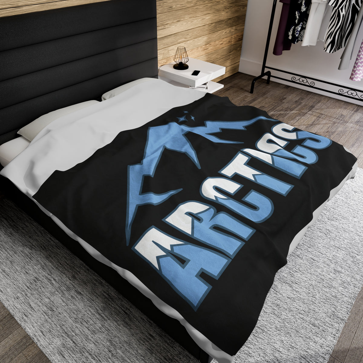 Arctics Cozy Velveteen Plush Blanket